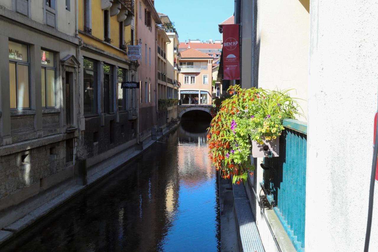 Le Coquet - Gare - Hyper Centre - Parking - Wifi - Netflix - Disney+ Annecy Exterior foto